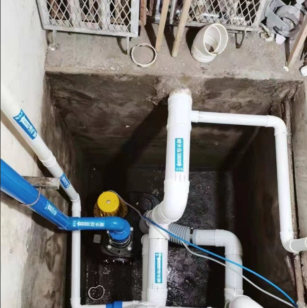 污水提升器