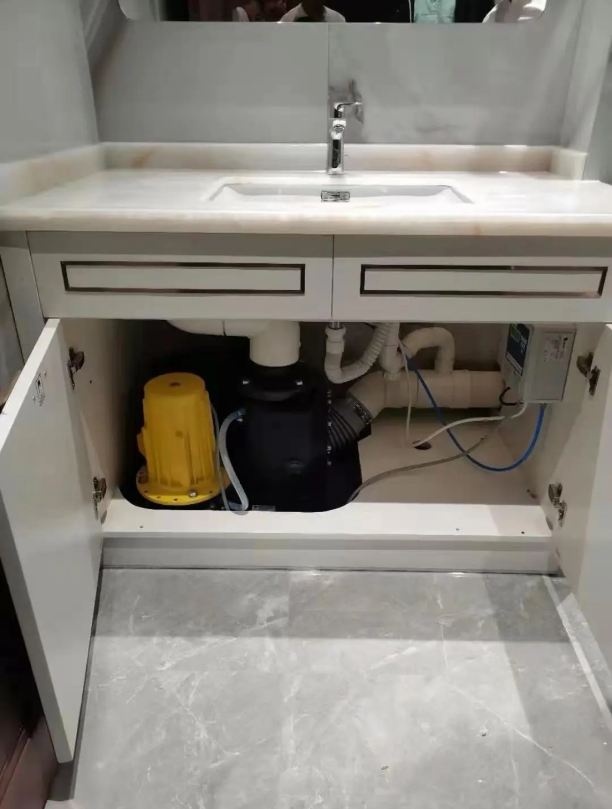 污水提升器