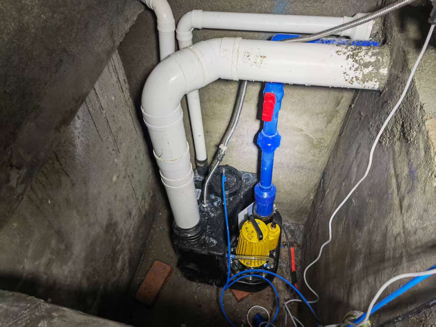 污水提升器
