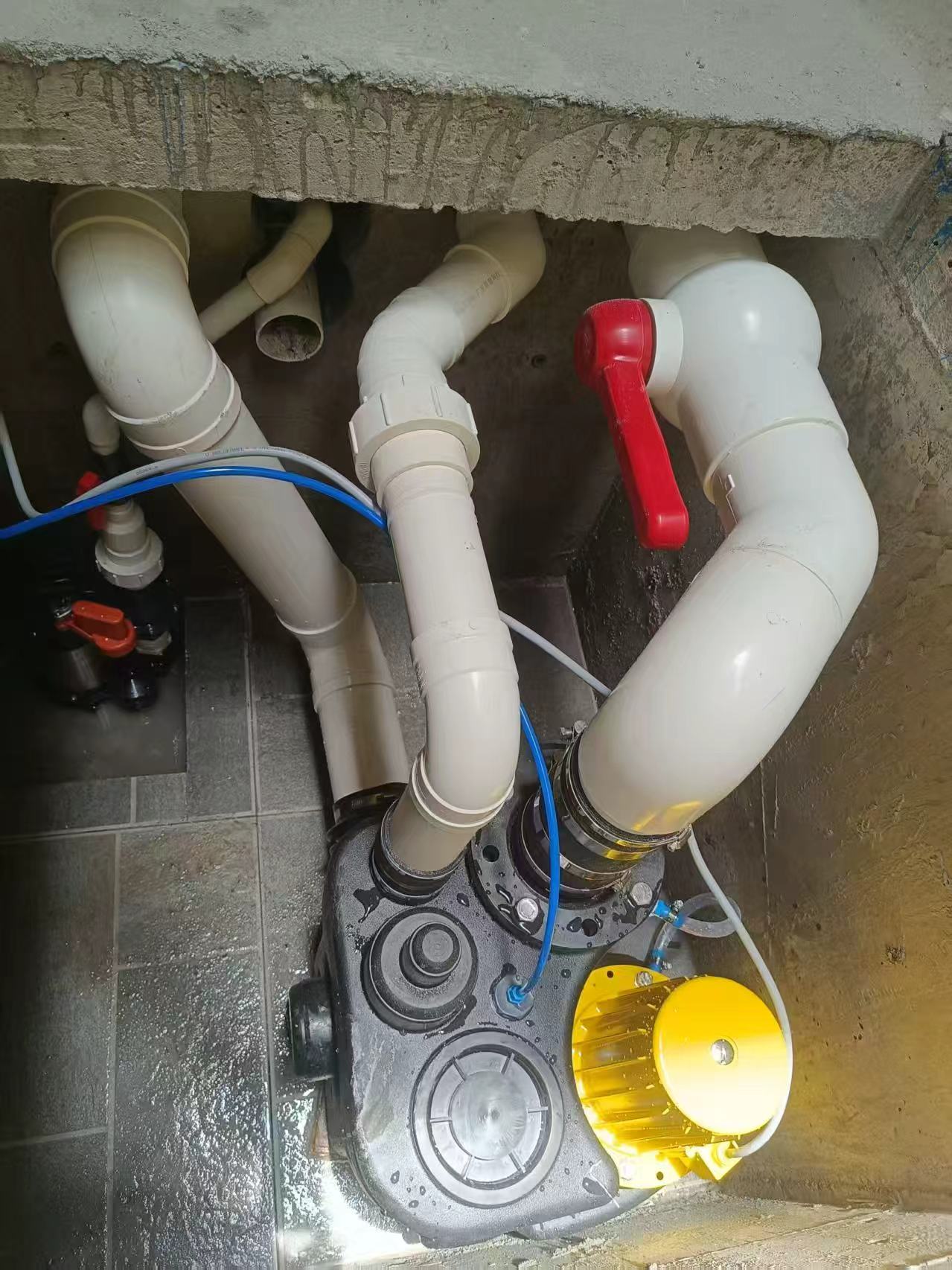 污水提升器